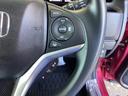 ステアリングホイールの右側がクルーズコントロールスイッチです。アクセルペダルを踏まずに一定走行が出来るので、高速道路での走行がグッと快適になります。