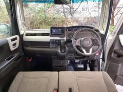 �ɥ饤�С����濴�˼����˼꤬�Ϥ����֤ˣ��ԥ��쥯�ȥ�С��䥨�������͡��������å��ʤɤ����֡��������ͥ��Ƥ��ޤ� 2