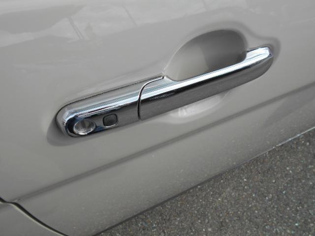 アルトラパン Ｘ　全方位モニター用カメラパッケージ装着車　メモリーナビ　地デジ　Ｂｌｕｅｔｏｏｔｈ　ＤＶＤ　シートヒーター　スマートキー　プッシュスタート　ビルトインＥＴＣ　ＨＩＤヘッドライト（29枚目）