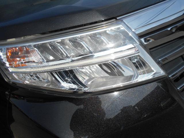 ルーミー カスタムG S トヨタセーフティーセンス 全方位モニター バックカメラ メモリーナビ 地デジ Bluetooth DVD 両側電動スライドドア スマートキー プッシュスタート シートヒーター LEDヘッドライト(31枚目)