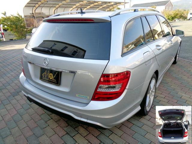 Cクラスステーションワゴン C200ブルーエフィシェンシーワゴンアバンG AMGスタイリングPKG本革パワーシートナビフルセグTVバックカメラBlutoothハンズフリー&音楽DVDパドルシフトシートヒーターETC2.0AMGエアロAMG17アルミドリルドディスクローター(2枚目)