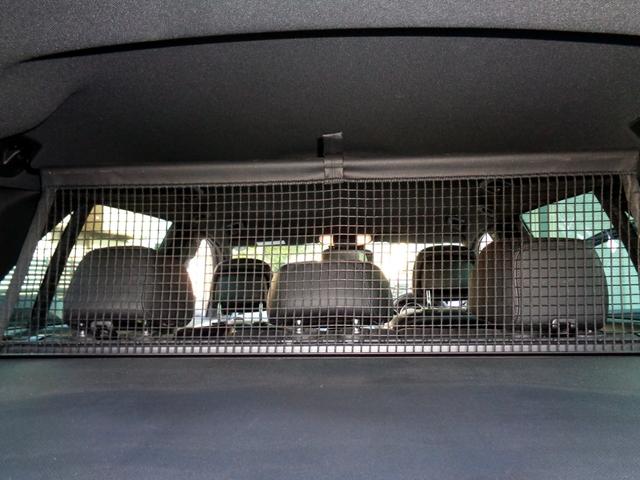 Cクラスステーションワゴン C200ブルーエフィシェンシーワゴンアバンG AMGスタイリングPKG本革パワーシートナビフルセグTVバックカメラBlutoothハンズフリー&音楽DVDパドルシフトシートヒーターETC2.0AMGエアロAMG17アルミドリルドディスクローター(19枚目)