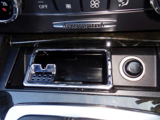 Cクラスステーションワゴン C200ブルーエフィシェンシーワゴンアバンG AMGスタイリングPKG本革パワーシートナビフルセグTVバックカメラBlutoothハンズフリー&音楽DVDパドルシフトシートヒーターETC2.0AMGエアロAMG17アルミドリルドディスクローター(26枚目)