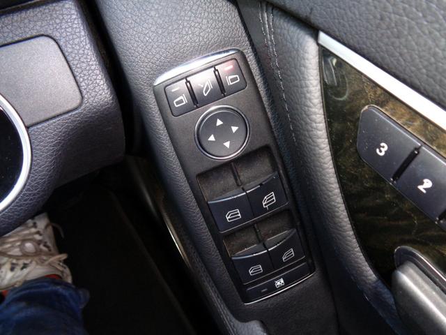 Cクラスステーションワゴン C200ブルーエフィシェンシーワゴンアバンG AMGスタイリングPKG本革パワーシートナビフルセグTVバックカメラBlutoothハンズフリー&音楽DVDパドルシフトシートヒーターETC2.0AMGエアロAMG17アルミドリルドディスクローター(39枚目)