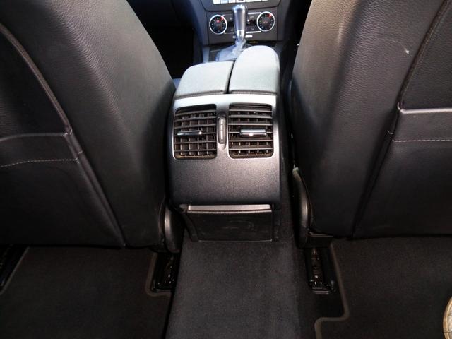 Cクラスステーションワゴン C200ブルーエフィシェンシーワゴンアバンG AMGスタイリングPKG本革パワーシートナビフルセグTVバックカメラBlutoothハンズフリー&音楽DVDパドルシフトシートヒーターETC2.0AMGエアロAMG17アルミドリルドディスクローター(57枚目)