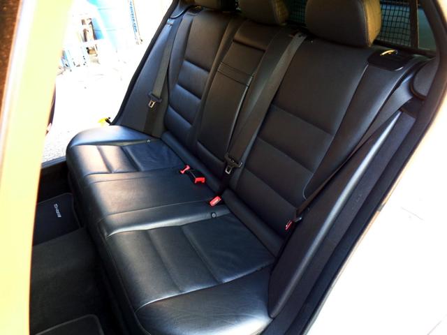 Cクラスステーションワゴン C200ブルーエフィシェンシーワゴンアバンG AMGスタイリングPKG本革パワーシートナビフルセグTVバックカメラBlutoothハンズフリー&音楽DVDパドルシフトシートヒーターETC2.0AMGエアロAMG17アルミドリルドディスクローター(58枚目)