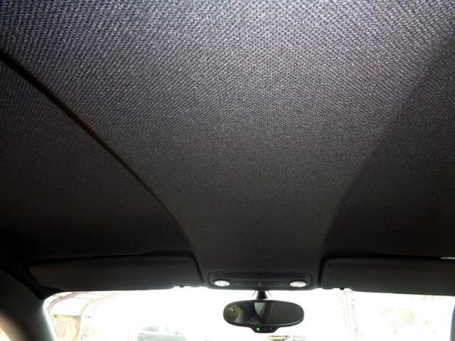 ＴＴクーペ ２．０ＴＦＳＩ　クワトロ　Ｓラインリミテッド　コンペティションＲＳリアウィング　ＳＬＩＮＥエアロ　ナビ　フルセグＴＶ　障害物センサー　可変オートリアスポイラー　Ｓライン専用純正１８アルミ　ＢｙキセノンＢｌｕｅｔｏｏｔｈハンズフリー＆音楽　ＤＶＤ（24枚目）