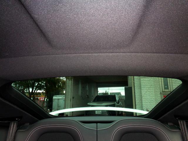 ＴＴクーペ ２．０ＴＦＳＩ　クワトロ　Ｓラインリミテッド　コンペティションＲＳリアウィング　ＳＬＩＮＥエアロ　ナビ　フルセグＴＶ　障害物センサー　可変オートリアスポイラー　Ｓライン専用純正１８アルミ　ＢｙキセノンＢｌｕｅｔｏｏｔｈハンズフリー＆音楽　ＤＶＤ（57枚目）