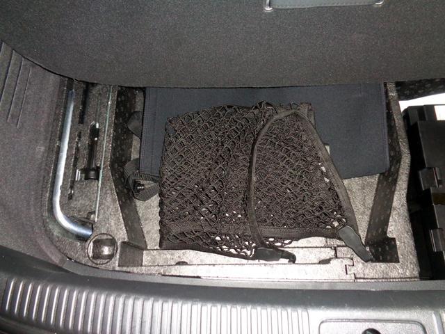 ＴＴクーペ ２．０ＴＦＳＩ　クワトロ　Ｓラインリミテッド　コンペティションＲＳリアウィング　ＳＬＩＮＥエアロ　ナビ　フルセグＴＶ　障害物センサー　可変オートリアスポイラー　Ｓライン専用純正１８アルミ　ＢｙキセノンＢｌｕｅｔｏｏｔｈハンズフリー＆音楽　ＤＶＤ（59枚目）