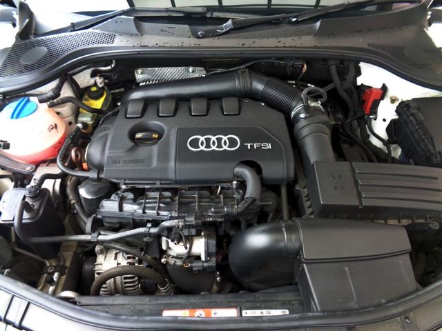 ＴＴクーペ ２．０ＴＦＳＩ　クワトロ　Ｓラインリミテッド　コンペティションＲＳリアウィング　ＳＬＩＮＥエアロ　ナビ　フルセグＴＶ　障害物センサー　可変オートリアスポイラー　Ｓライン専用純正１８アルミ　ＢｙキセノンＢｌｕｅｔｏｏｔｈハンズフリー＆音楽　ＤＶＤ（61枚目）