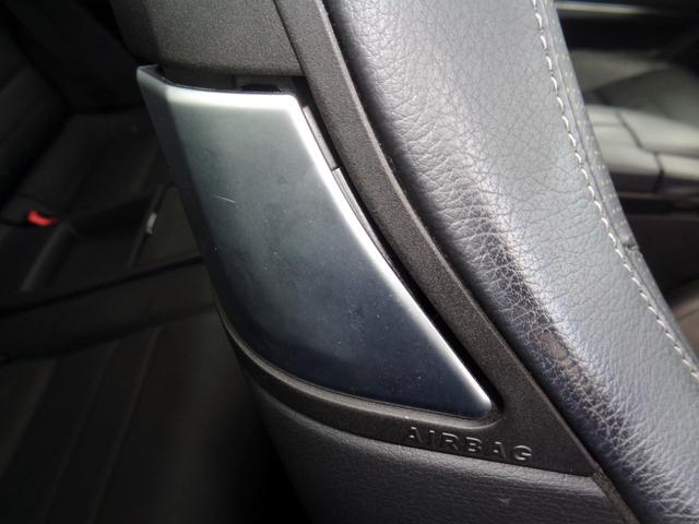 ���̃��o�[�������ƑO�V�[�g�������őO�ɃX���C�h�����A�ւ̏��~�肪�֗��ɂł��܂��I