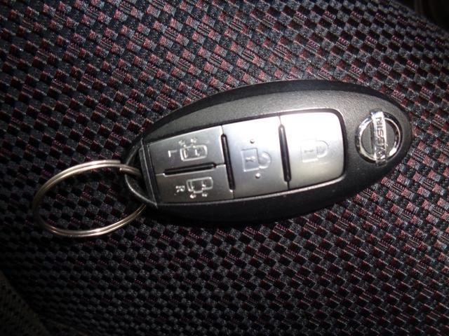 セレナ ハイウェイスター　Ｓ－ハイブリッド　Ｖセレクション　８インチナビ　フルセグＴＶバックカメラ両側パワスラ　リアフリップダウンモニターＢｌｕｅｔｏｏｔｈハンズフリー＆音楽　８人乗　セキュリティ＆セーフティパック　ＨＩＤライトフォグ　オートクルーズ　ＥＴＣ（37枚目）