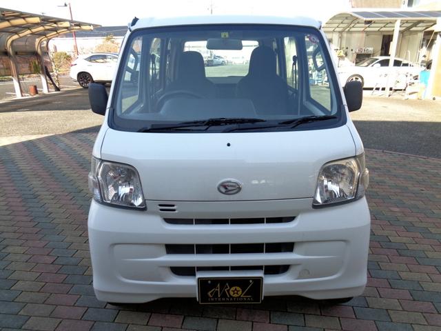 ハイゼットカーゴ スペシャル　エアコン　パワーステアリング　エアバック　ＡＭ・ＦＭラジオ　ＭＴ５速　両側スライドドア　集中ドアロック　ドアバイザー　積載量３５０ｋｇ　乗車定員４人　実走行７万ｋｍ台（3枚目）