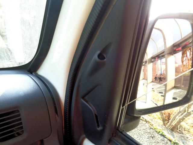 ハイゼットカーゴ スペシャル　エアコン　パワーステアリング　エアバック　ＡＭ・ＦＭラジオ　ＭＴ５速　両側スライドドア　集中ドアロック　ドアバイザー　積載量３５０ｋｇ　乗車定員４人　実走行７万ｋｍ台（17枚目）