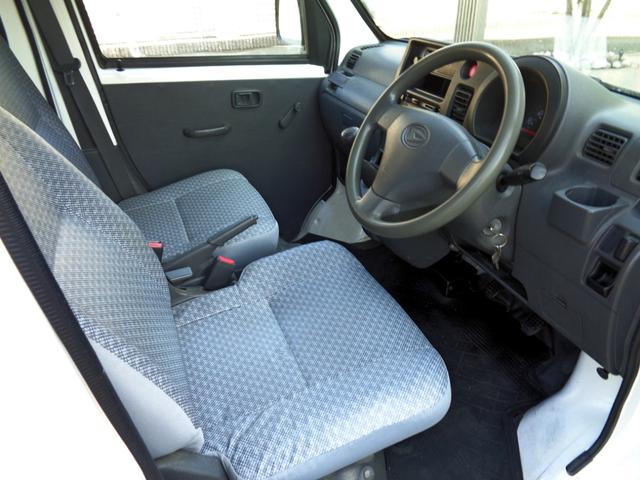 ハイゼットカーゴ スペシャル　エアコン　パワーステアリング　エアバック　ＡＭ・ＦＭラジオ　ＭＴ５速　両側スライドドア　集中ドアロック　ドアバイザー　積載量３５０ｋｇ　乗車定員４人　実走行７万ｋｍ台（24枚目）