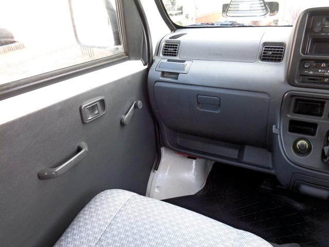 ハイゼットカーゴ スペシャル　エアコン　パワーステアリング　エアバック　ＡＭ・ＦＭラジオ　ＭＴ５速　両側スライドドア　集中ドアロック　ドアバイザー　積載量３５０ｋｇ　乗車定員４人　実走行７万ｋｍ台（26枚目）