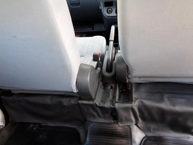 ハイゼットカーゴ スペシャル　エアコン　パワーステアリング　エアバック　ＡＭ・ＦＭラジオ　ＭＴ５速　両側スライドドア　集中ドアロック　ドアバイザー　積載量３５０ｋｇ　乗車定員４人　実走行７万ｋｍ台（32枚目）