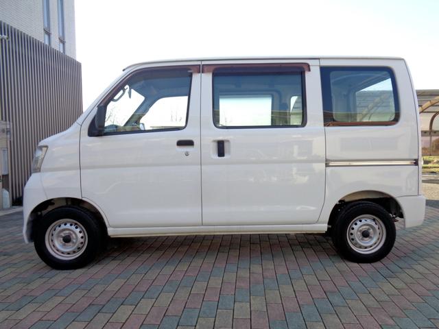 ハイゼットカーゴ スペシャル　エアコン　パワーステアリング　エアバック　ＡＭ・ＦＭラジオ　ＭＴ５速　両側スライドドア　集中ドアロック　ドアバイザー　積載量３５０ｋｇ　乗車定員４人　実走行７万ｋｍ台（46枚目）