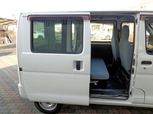ハイゼットカーゴ スペシャル　エアコン　パワーステアリング　エアバック　ＡＭ・ＦＭラジオ　ＭＴ５速　両側スライドドア　集中ドアロック　ドアバイザー　積載量３５０ｋｇ　乗車定員４人　実走行７万ｋｍ台（47枚目）