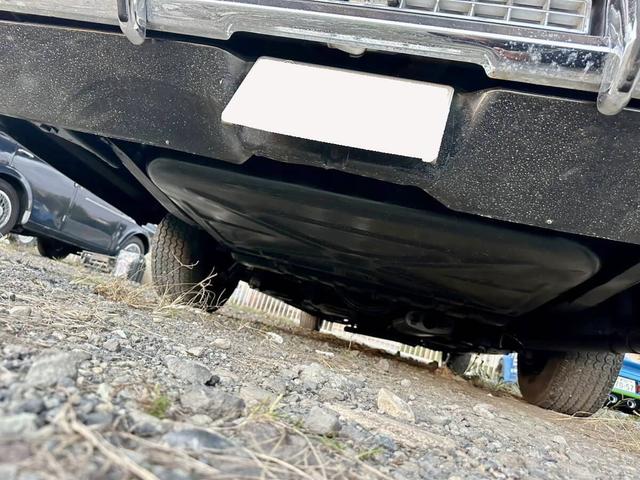 マーキュリーグランド・マーキー ブロアム　１９７２ｙ正規輸入ディーラー車　法人ワンオーナー　実走行車　ベンチシート　コラムシフト　フルオリジナルＶ８　４２９　４バレルエンジン　バイナルＴＯＰ　ヒドゥンヘッドライト　金属製純正ホイールキャップ（48枚目）