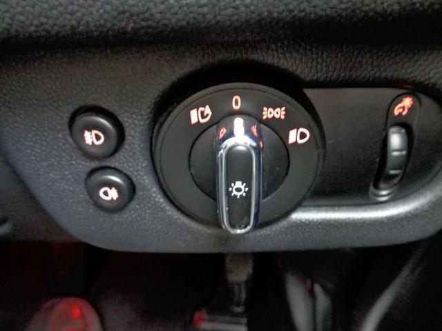 �I�[�g���C�g����