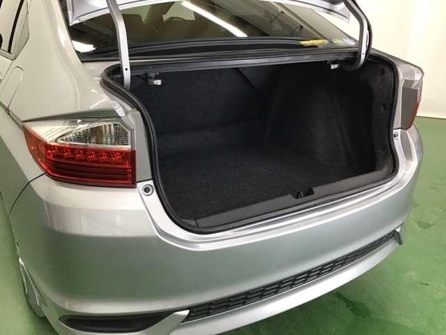 ハイブリッドLX・ホンダセンシング フルセグ DVD再生 LED オートエアコン 盗難防止システム VSA ETC メモリーナビ スマートキー エアバッグ クルーズコントロール キーレス サイドカーテンエアバック パワーステアリング(18枚目)