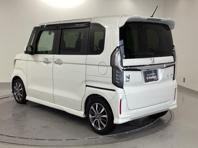 Ｎ－ＢＯＸカスタム Ｌ　純正メモリーナビ　バックカメラ　レーダーブレーキ　キーレススタート　バックソナー　シートヒータ　リヤカメラ　ベンチシート　ナビＴＶ　ＵＳＢポート　クルコン　ＬＥＤヘッドライト　セキュリティアラーム（10枚目）