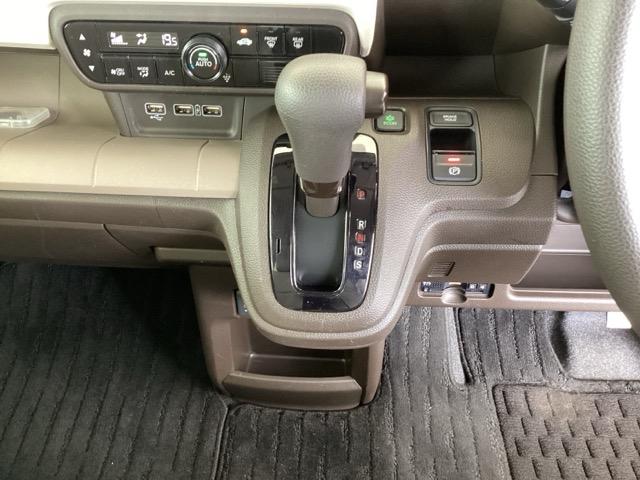 Ｎ－ＷＧＮ Ｌホンダセンシング　純正メモリーナビ　ドラレコ　リアカメラ　レーダーブレーキサポート　盗難防止システム　ソナー　前席シートヒーター　オートクルーズ　ＡＵＴＯライト　ＬＥＤ　カーテンエアバック　ＵＳＢポート　ＥＴＣ付（13枚目）