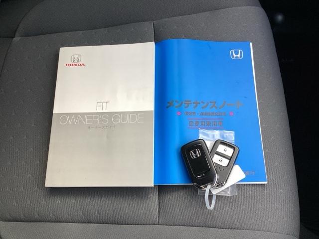 フィット ベーシック　助手席回転シート　ＨｏｎｄａＣＯＮＮＥＣＴｆｏｒＧａｔｈｅｒｓ＋ナビ装着用スペシャルパッケージ　アイスト　ＬＥＤライト　クリアランスソナー　ＶＳＡ　オートエアコン　ＵＳＢ接続　ＥＴＣ車載器　キーレス（19枚目）
