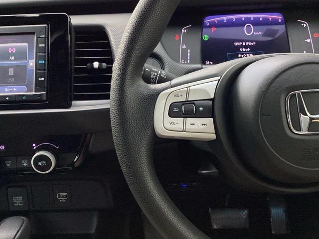 フィット ベーシック　助手席回転シート　ＨｏｎｄａＣＯＮＮＥＣＴｆｏｒＧａｔｈｅｒｓ＋ナビ装着用スペシャルパッケージ　アイスト　ＬＥＤライト　クリアランスソナー　ＶＳＡ　オートエアコン　ＵＳＢ接続　ＥＴＣ車載器　キーレス（25枚目）