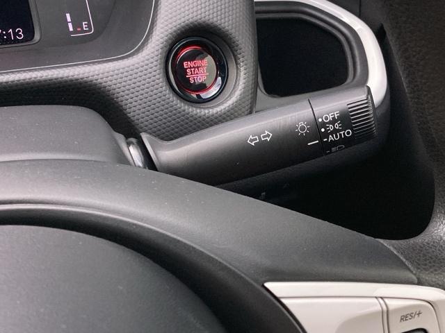 フィット ベーシック　助手席回転シート　ＨｏｎｄａＣＯＮＮＥＣＴｆｏｒＧａｔｈｅｒｓ＋ナビ装着用スペシャルパッケージ　アイスト　ＬＥＤライト　クリアランスソナー　ＶＳＡ　オートエアコン　ＵＳＢ接続　ＥＴＣ車載器　キーレス（27枚目）