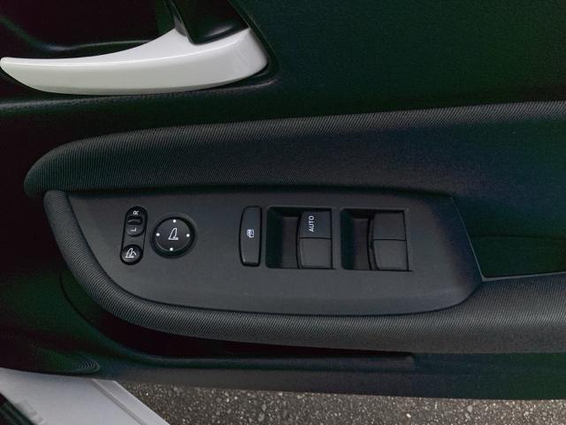 フィット ベーシック　助手席回転シート　ＨｏｎｄａＣＯＮＮＥＣＴｆｏｒＧａｔｈｅｒｓ＋ナビ装着用スペシャルパッケージ　アイスト　ＬＥＤライト　クリアランスソナー　ＶＳＡ　オートエアコン　ＵＳＢ接続　ＥＴＣ車載器　キーレス（33枚目）