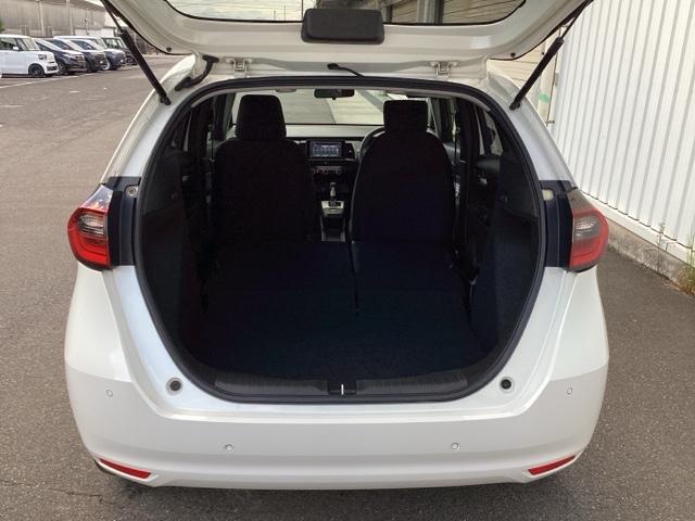フィット ベーシック　助手席回転シート　ＨｏｎｄａＣＯＮＮＥＣＴｆｏｒＧａｔｈｅｒｓ＋ナビ装着用スペシャルパッケージ　アイスト　ＬＥＤライト　クリアランスソナー　ＶＳＡ　オートエアコン　ＵＳＢ接続　ＥＴＣ車載器　キーレス（37枚目）
