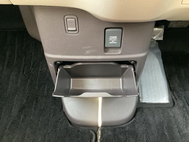 Ｎ－ＢＯＸ Ｇホンダセンシング　フルＬＥＤヘッドライト（プロジェクタータイプ）　バックソナー　盗難防止システム　Ｄレコ　ＥＴＣ付　ナビＴＶ　スマキー　ＤＶＤ再生機能　横滑り防止　記録簿　ＵＳＢ　パワーウィンドウ　ＡＡＣ　地デジＴＶ（24枚目）