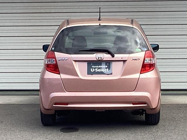 フィット シーズファインスタイル ETC/社外ナビ フルセグ Wエアバッグ パワーウィンドウ 盗難防止装置 DVD キーフリー 記録簿 エアコン スマートキー エアバック ナビTV ABS パワーステアリング(9枚目)