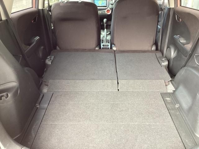 フィット シーズファインスタイル ETC/社外ナビ フルセグ Wエアバッグ パワーウィンドウ 盗難防止装置 DVD キーフリー 記録簿 エアコン スマートキー エアバック ナビTV ABS パワーステアリング(43枚目)