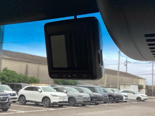 Ｎ－ＢＯＸカスタム Ｇ・Ｌホンダセンシング　ＥＴＣ／純正ナビ／バックモニター／ホンダセンシング／２トーンカラー　地デジＴＶ　整備記録簿　助手席エアバッグ　キーレス　アイドリングＳＴ　セキュリティーアラーム　スマ－トキ－　コーナーセンサ　ナビＴＶ（13枚目）