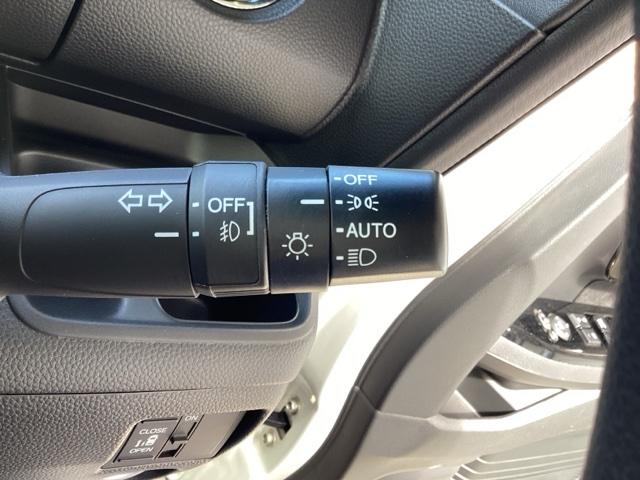 Ｎ－ＢＯＸカスタム Ｇ・Ｌホンダセンシング　ＥＴＣ／純正ナビ／バックモニター／ホンダセンシング／２トーンカラー　地デジＴＶ　整備記録簿　助手席エアバッグ　キーレス　アイドリングＳＴ　セキュリティーアラーム　スマ－トキ－　コーナーセンサ　ナビＴＶ（16枚目）