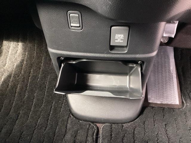 Ｎ－ＢＯＸカスタム Ｇ・Ｌホンダセンシング　ＥＴＣ／純正ナビ／バックモニター／ホンダセンシング／２トーンカラー　地デジＴＶ　整備記録簿　助手席エアバッグ　キーレス　アイドリングＳＴ　セキュリティーアラーム　スマ－トキ－　コーナーセンサ　ナビＴＶ（39枚目）