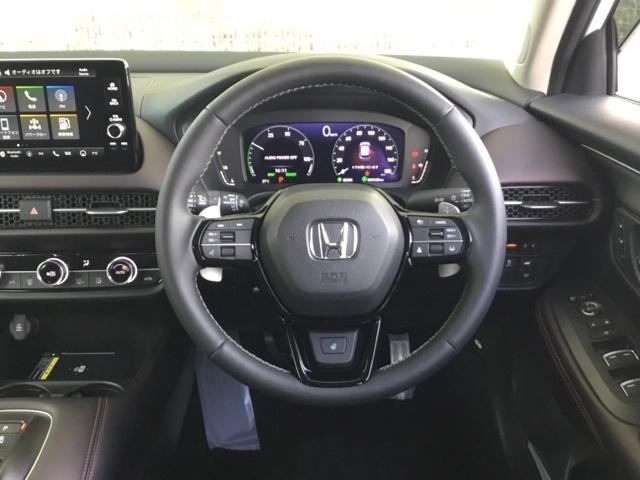 ＺＲ－Ｖ ｅ：ＨＥＶＺ　全周囲カメラ　クルコン　障害物センサー　ＢＳＭ　前後ドラレコ　ＥＴＣ２．０　全周囲モニター　電動リヤゲート　ＬＥＤ　サイドエアバック　Ｐシート　ナビ・ＴＶ　Ａライト　ドライブレコーダー　スマートキー（15枚目）