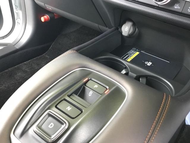 ＺＲ－Ｖ ｅ：ＨＥＶＺ　全周囲カメラ　クルコン　障害物センサー　ＢＳＭ　前後ドラレコ　ＥＴＣ２．０　全周囲モニター　電動リヤゲート　ＬＥＤ　サイドエアバック　Ｐシート　ナビ・ＴＶ　Ａライト　ドライブレコーダー　スマートキー（22枚目）