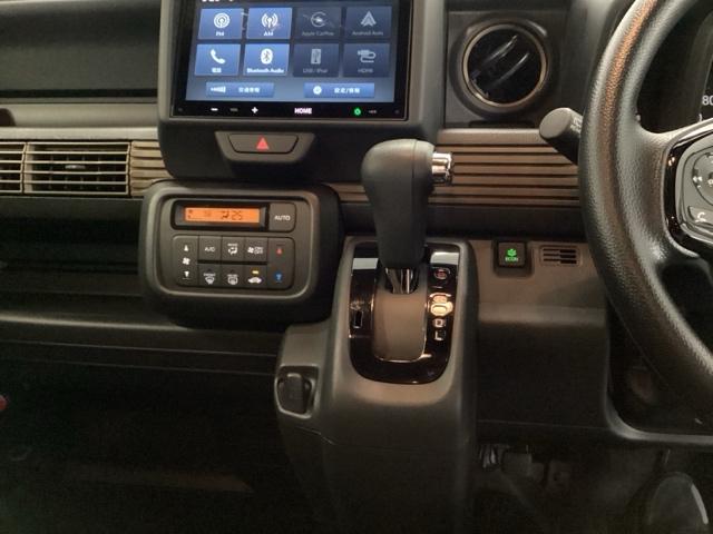 無段階変速で発進時から滑らかに加速するＣＶＴは発進・停止の多い街の中も快適です。