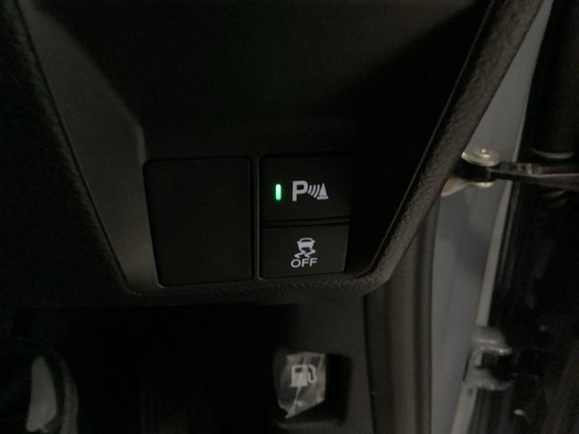 急なハンドル時などに起こる横すべりを制御する『ＶＳＡ』搭載