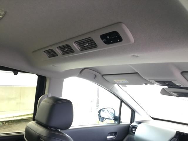 フリード ｅ：ＨＥＶクロスター　全周囲カメラ　オーディオレス　リアクーラー　マルチビュー　Ｓヒーター　衝突軽減ブレーキシステム　オートエアコン　バックモニター　ＬＥＤライト　パーキングセンサー　スマートキー　３列シート　キーレス（15枚目）