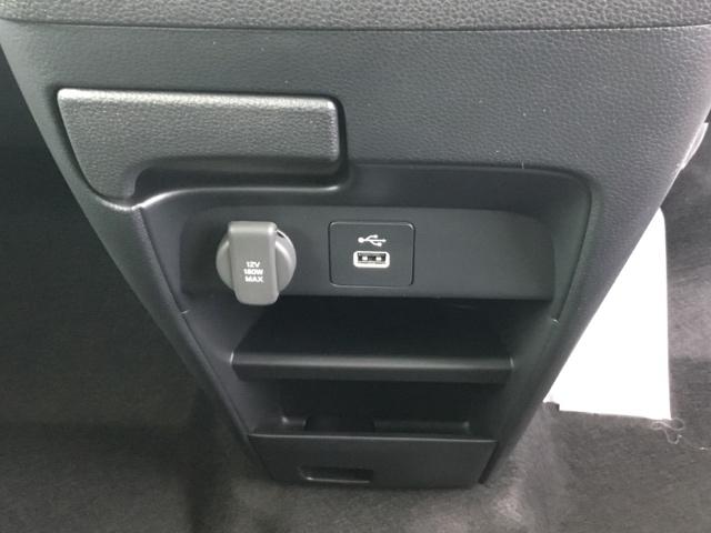 フリード ｅ：ＨＥＶクロスター　全周囲カメラ　オーディオレス　リアクーラー　マルチビュー　Ｓヒーター　衝突軽減ブレーキシステム　オートエアコン　バックモニター　ＬＥＤライト　パーキングセンサー　スマートキー　３列シート　キーレス（19枚目）