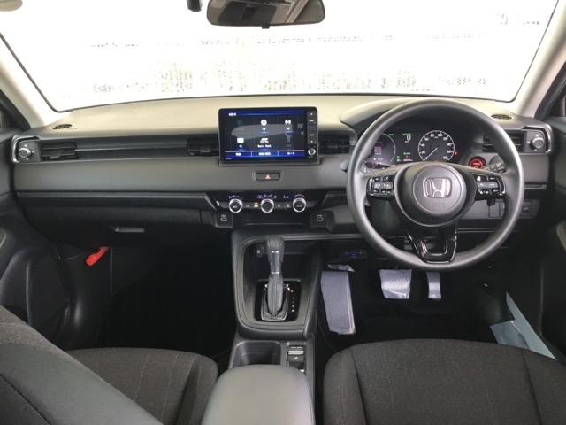 ヴェゼル ｅ：ＨＥＶＸ　クルコン　衝突軽減Ｂ　純正ナビ　ＥＴＣ　前後ドラレコ　前後障害物センサー　ＡＡＣ　イモビライザー　スマ－トキ－　誤発進抑制　ＰＷ　リアカメラ　ＥＳＣ　キーフリー　ＬＥＤヘッドランプ　ナビＴＶ　ＡＢＳ（2枚目）