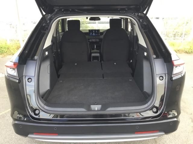 ヴェゼル ｅ：ＨＥＶＸ　クルコン　衝突軽減Ｂ　純正ナビ　ＥＴＣ　前後ドラレコ　前後障害物センサー　ＡＡＣ　イモビライザー　スマ－トキ－　誤発進抑制　ＰＷ　リアカメラ　ＥＳＣ　キーフリー　ＬＥＤヘッドランプ　ナビＴＶ　ＡＢＳ（10枚目）