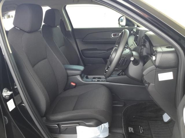 ヴェゼル ｅ：ＨＥＶＸ　クルコン　衝突軽減Ｂ　純正ナビ　ＥＴＣ　前後ドラレコ　前後障害物センサー　ＡＡＣ　イモビライザー　スマ－トキ－　誤発進抑制　ＰＷ　リアカメラ　ＥＳＣ　キーフリー　ＬＥＤヘッドランプ　ナビＴＶ　ＡＢＳ（14枚目）