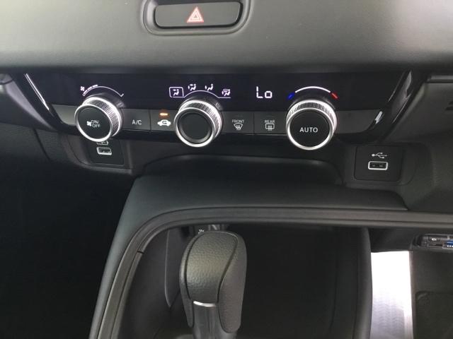 ヴェゼル ｅ：ＨＥＶＸ　クルコン　衝突軽減Ｂ　純正ナビ　ＥＴＣ　前後ドラレコ　前後障害物センサー　ＡＡＣ　イモビライザー　スマ－トキ－　誤発進抑制　ＰＷ　リアカメラ　ＥＳＣ　キーフリー　ＬＥＤヘッドランプ　ナビＴＶ　ＡＢＳ（19枚目）