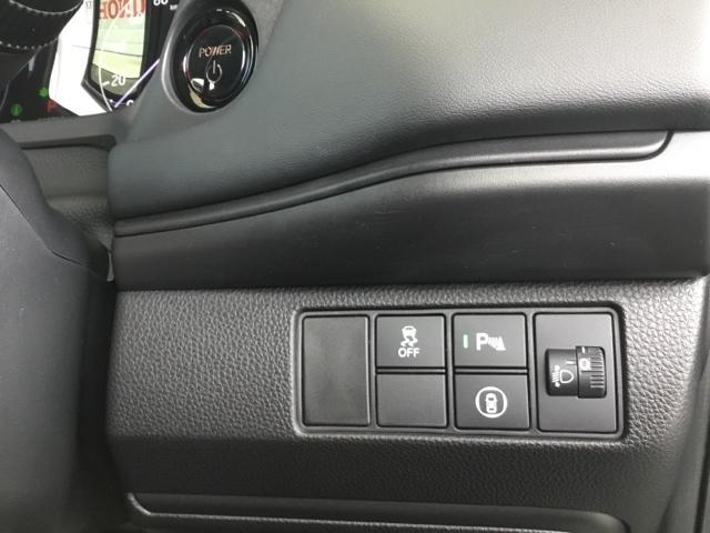 ヴェゼル ｅ：ＨＥＶＸ　クルコン　衝突軽減Ｂ　純正ナビ　ＥＴＣ　前後ドラレコ　前後障害物センサー　ＡＡＣ　イモビライザー　スマ－トキ－　誤発進抑制　ＰＷ　リアカメラ　ＥＳＣ　キーフリー　ＬＥＤヘッドランプ　ナビＴＶ　ＡＢＳ（25枚目）